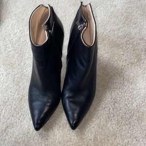Summit By White Mountain Scarlett Leather black booties. 3 inches